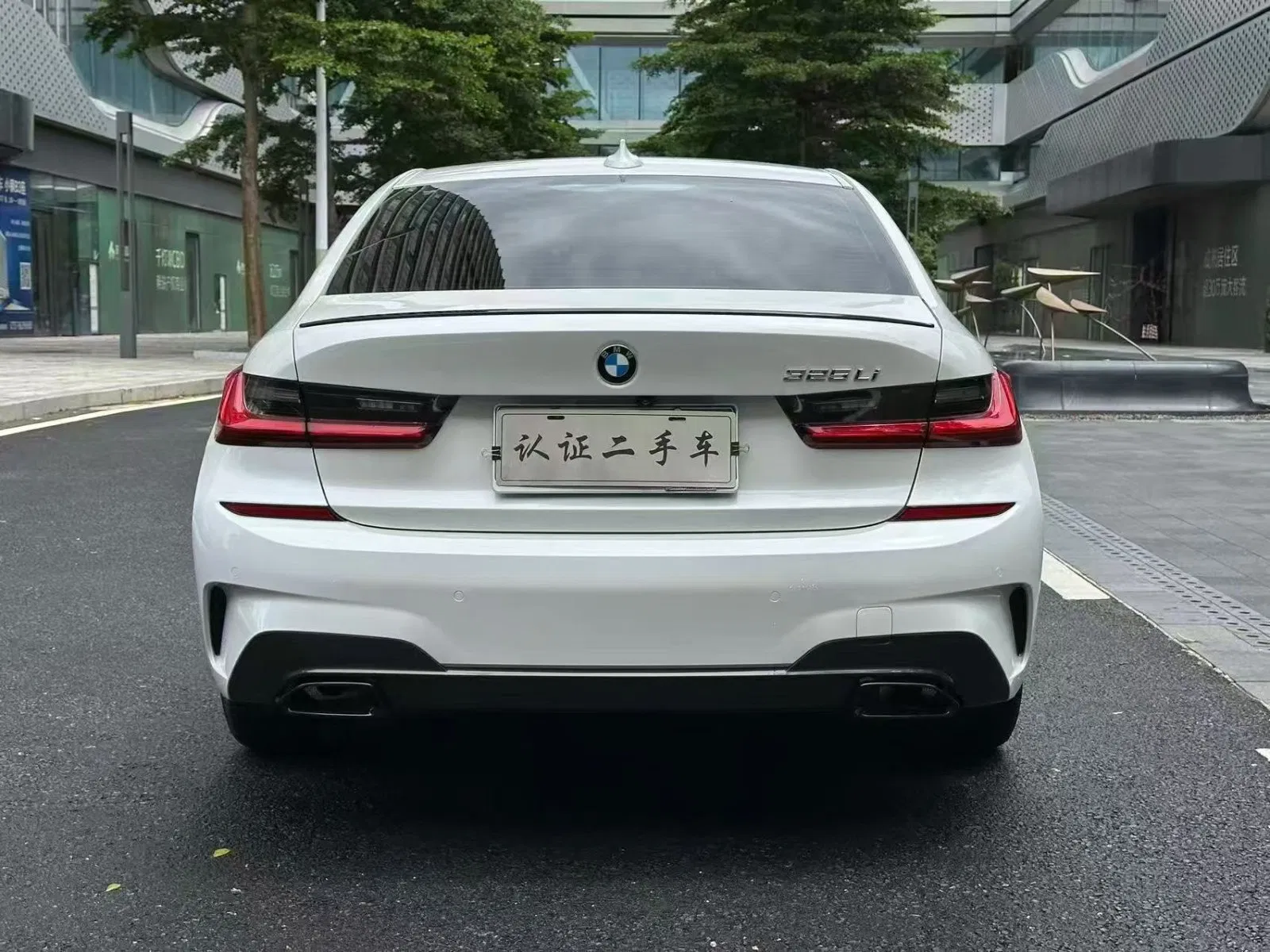 宝马325Li 实拍图 5