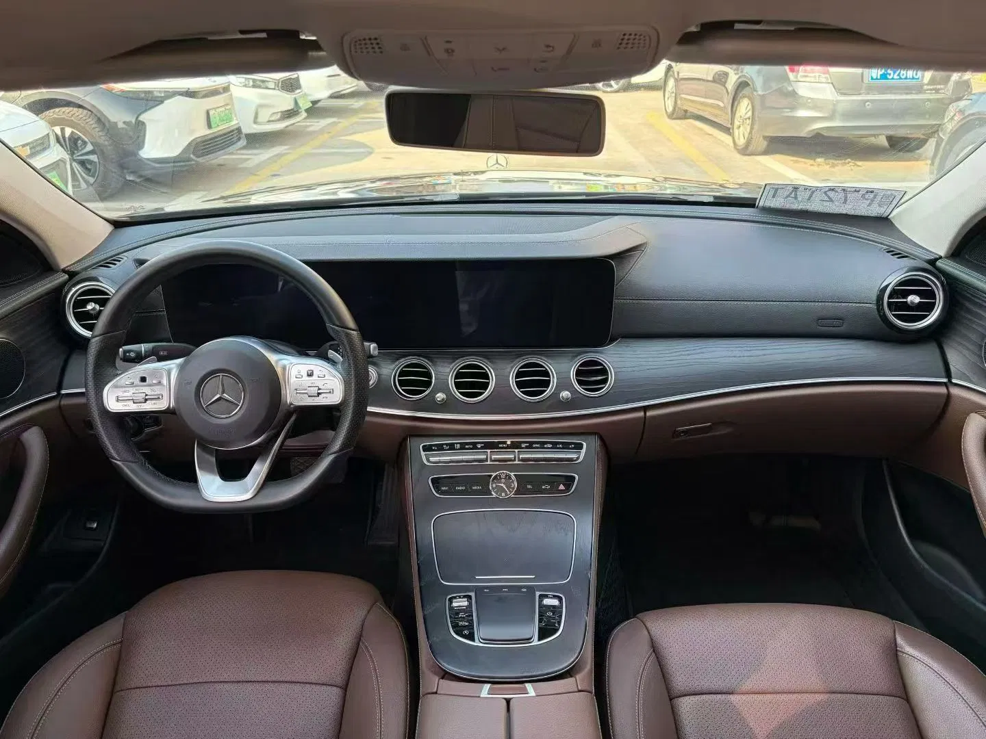 奔驰E300 实拍图 6