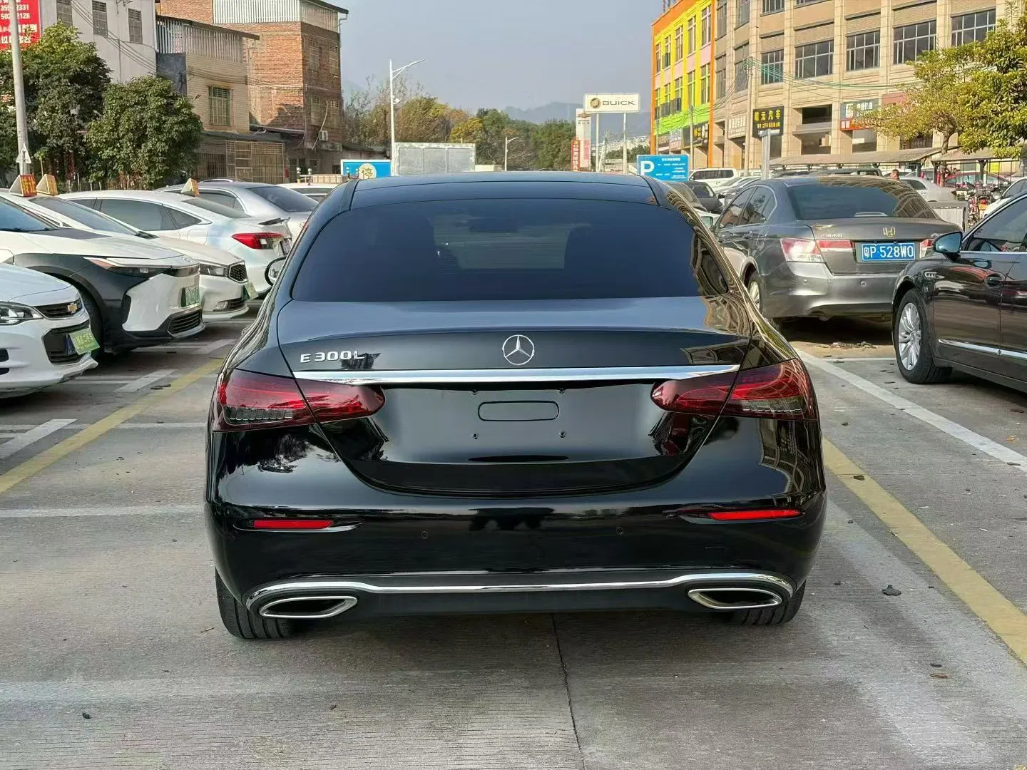 奔驰E300 实拍图 7